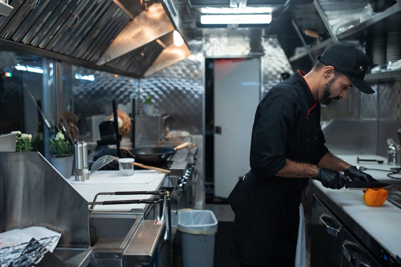 4 Rivers smokehouse kitchen and food preparation